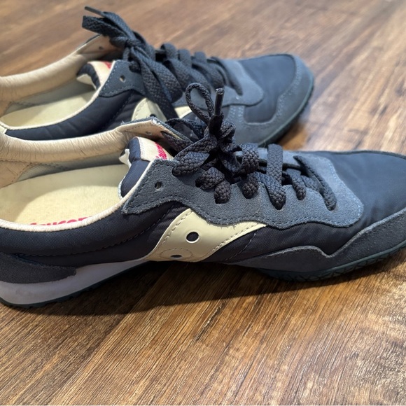 Saucony Retro Blue and Cream Sneakers casual women’s size 9 - Picture 9 of 12